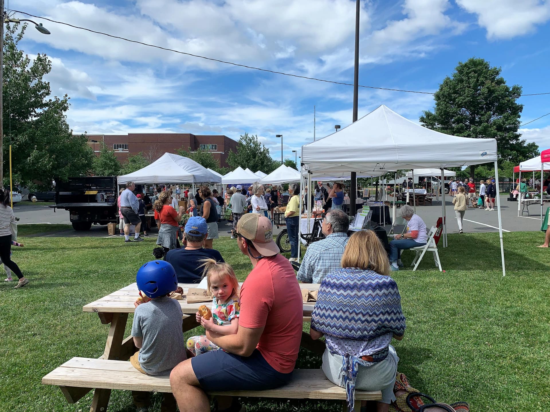 farmers market area