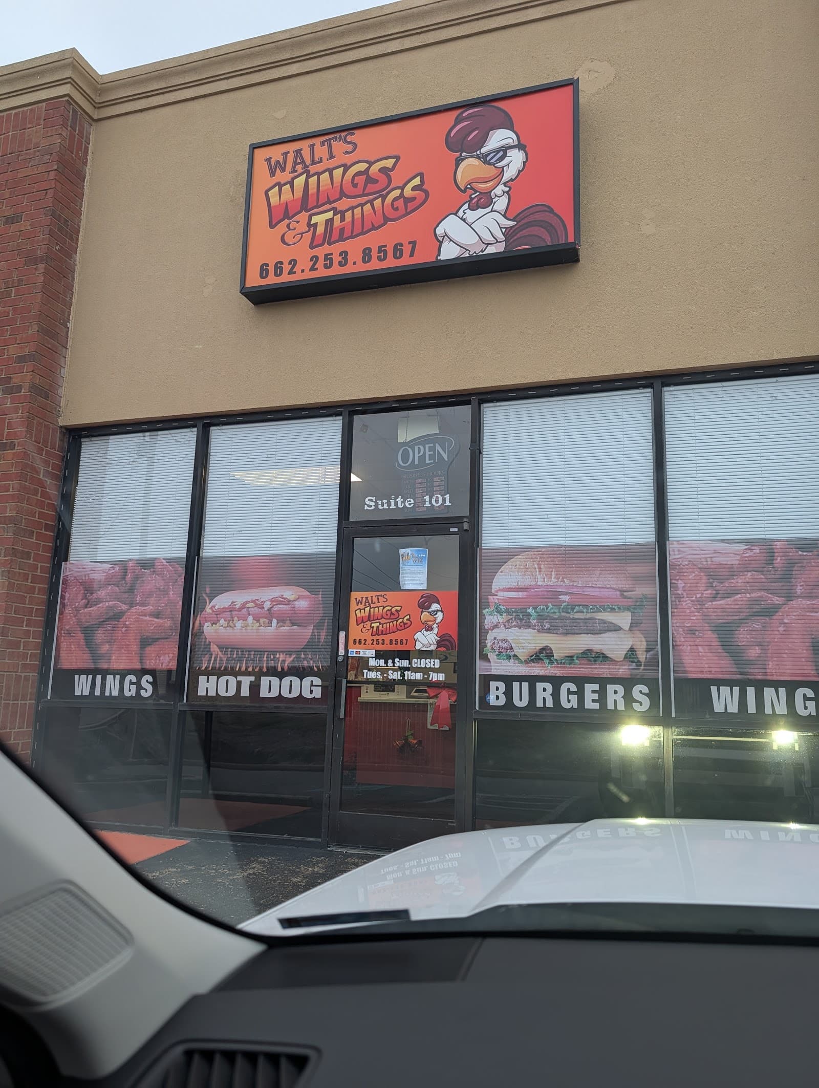 Walt's Wings & Things in Horn Lake
