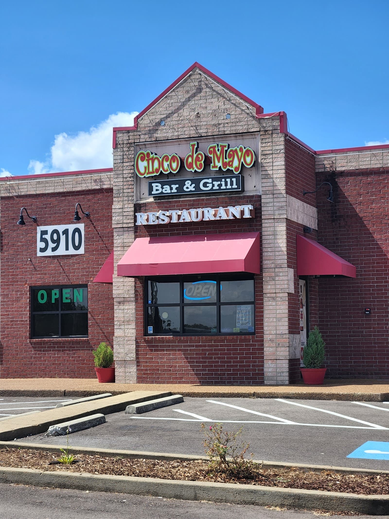 Cinco de Mayo Bar & Grill in Olive Branch