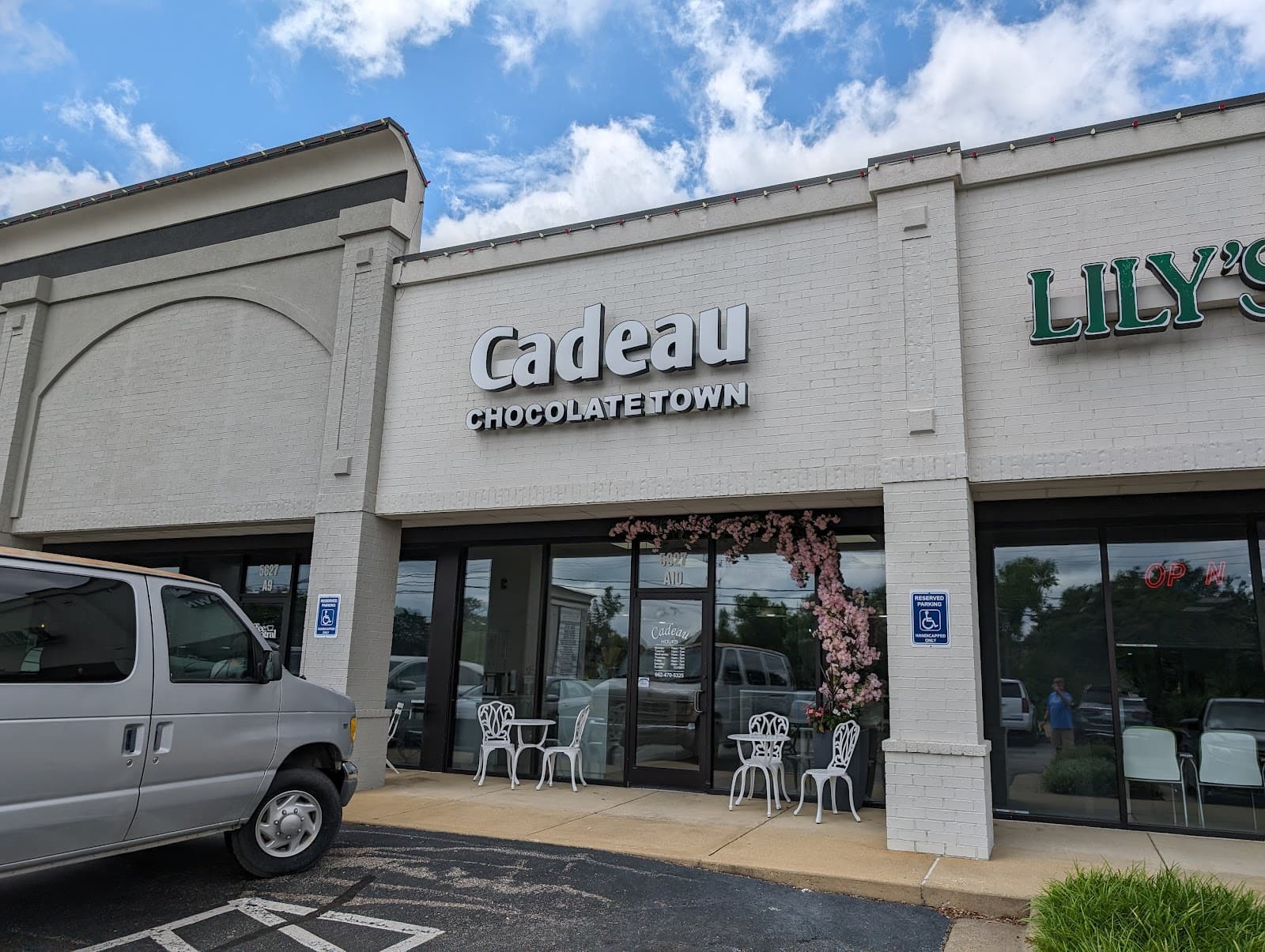 Cadeau Chocolate Town in Southaven