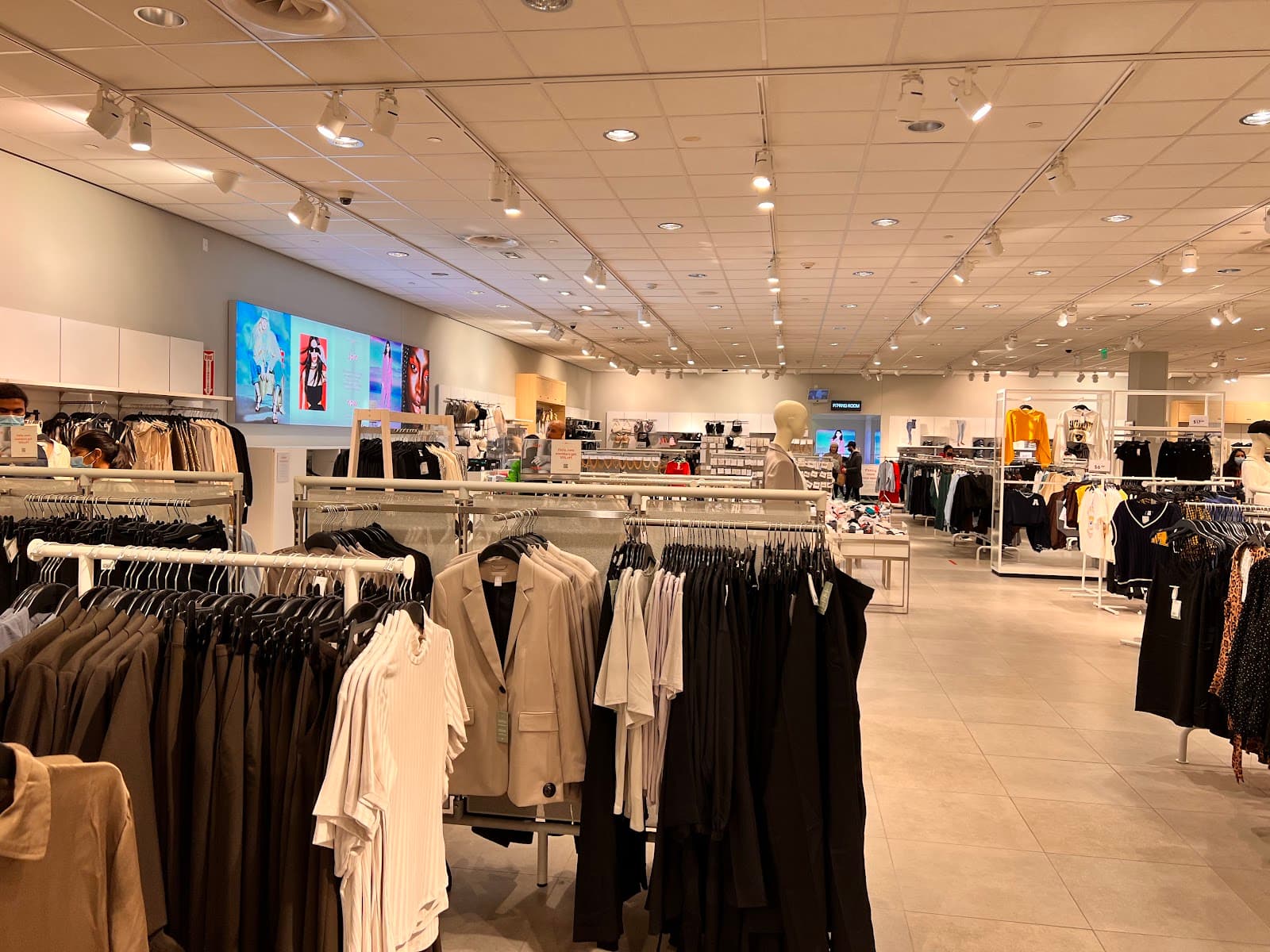Tanger Outlets Southaven in Southaven