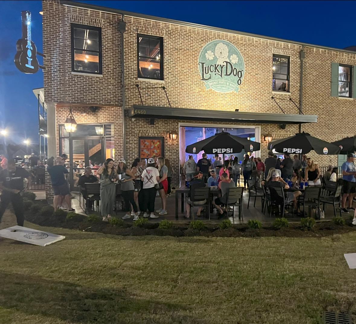 Lucky Dog Music Hall & Bar in Southaven