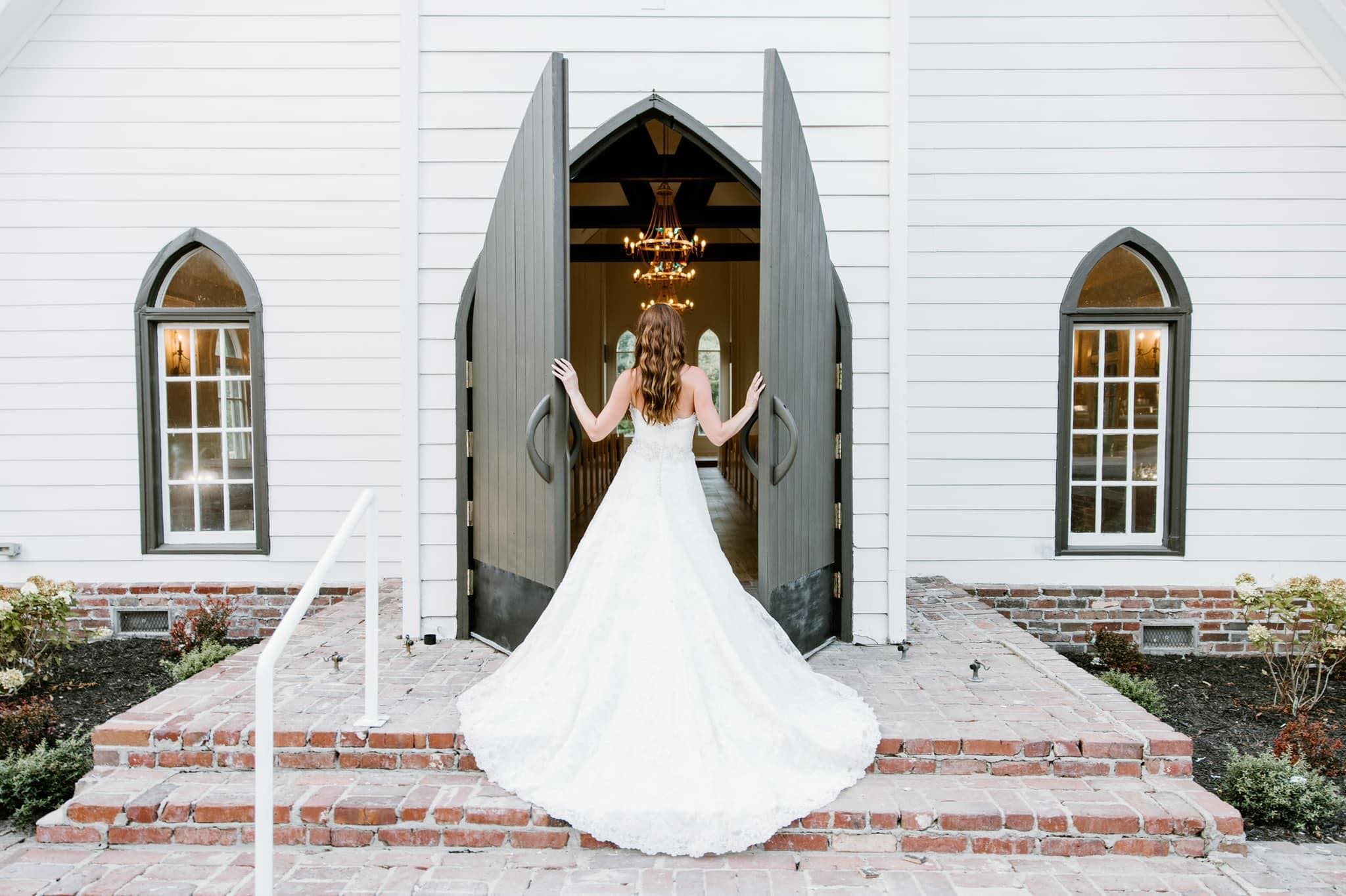 Wedding portrait at Bonne Terre in Nesbit